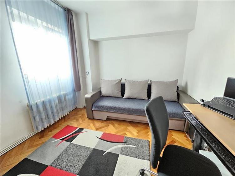 Apartament 3 camere 2 bai Tudor etaj 2
