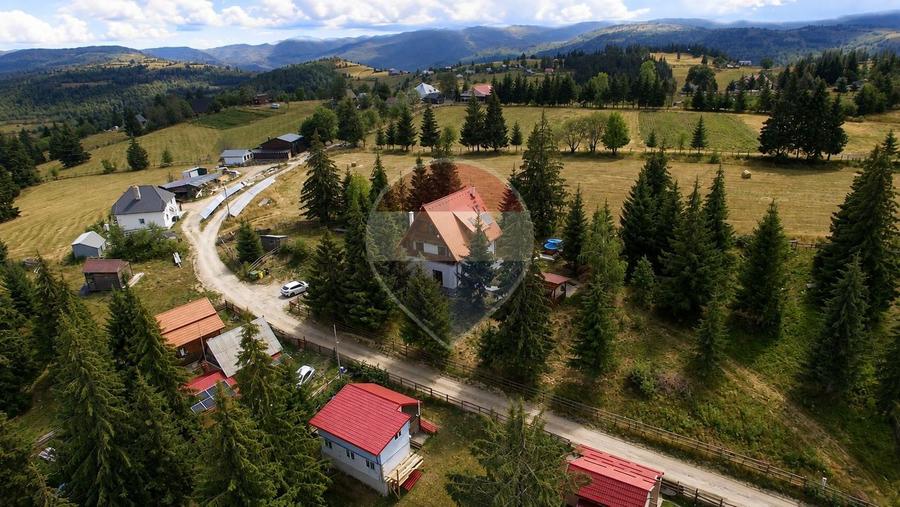 Pensiune/Cabana de vanzare Marisel | 3.012 mp | Business turistic