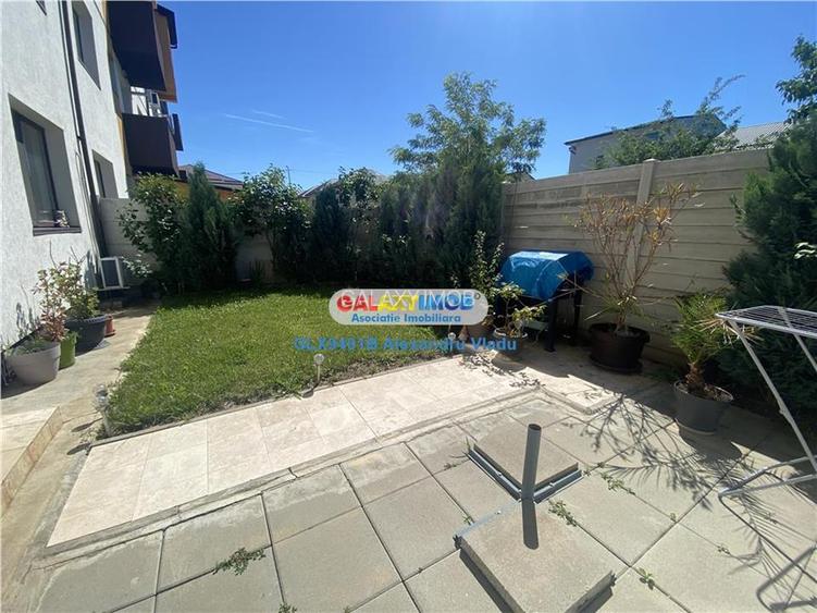 Apartament 2 camere decomandat,cu terasa( 120 mp),parcare proprie - 20