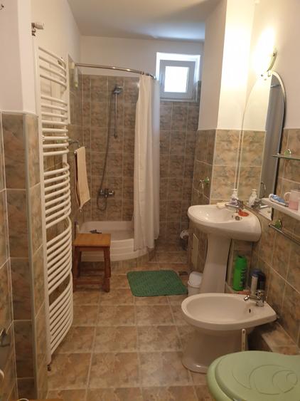 Apartament 3 camere, centrala termica proprie