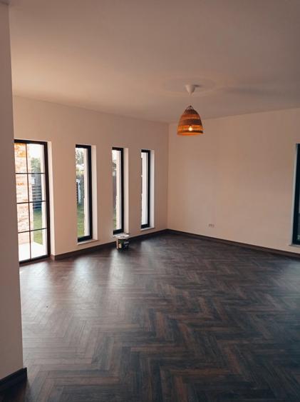 Casa / vila Stefanesti , "La Cheie'' , finisaje + pozitie DEOSEBITA !