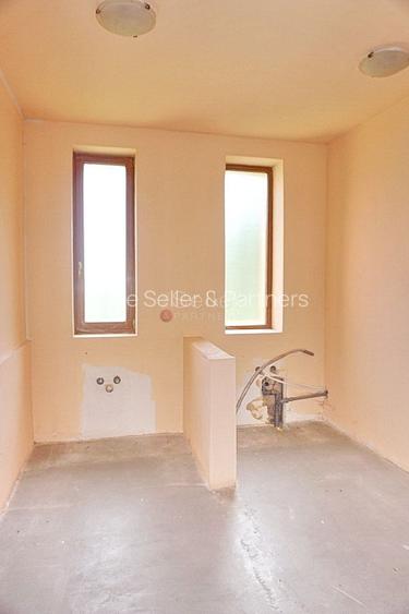 Investitie Pensiune 12 camere - 16