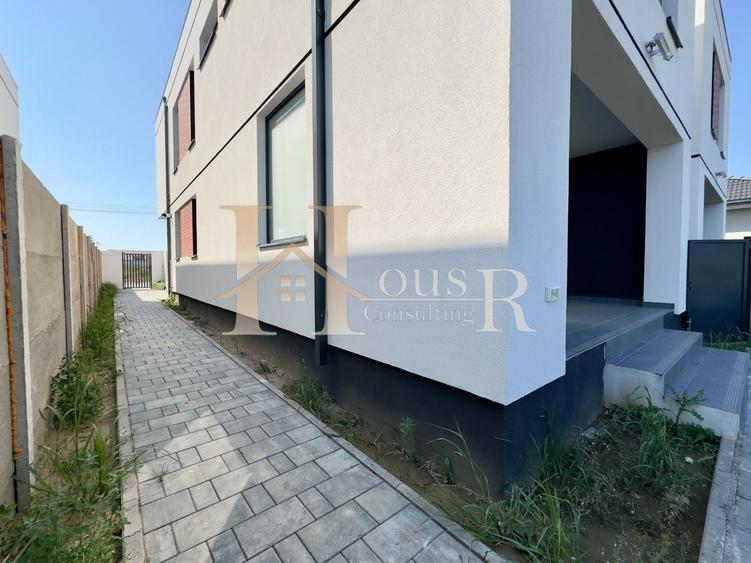 Duplex finalizat despartit prin casa scarii cu 3 bai si design morden !