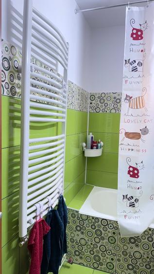 Prorpietar Inchiriez Apartament 3 camere modern