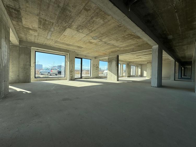 Spațiu comercial – Calea Șurii Mici, ansamblul Valletta Park