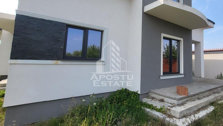 Casa individuala cu 5 camere,3 bai si garaj,Becicherecul Mic