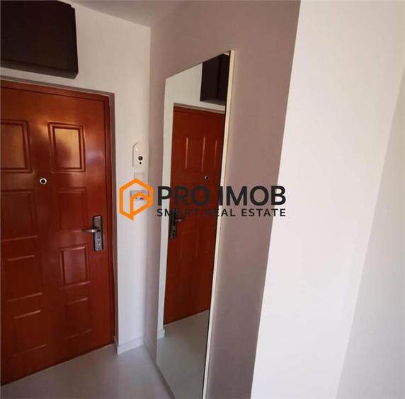 Apartament 2 camere cf 2 semidecomandat zona Crang