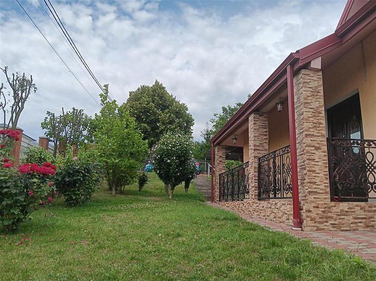 Sos Rediu aproape de gradinita Kiki CASA parter cu teren 500mp super amenajat