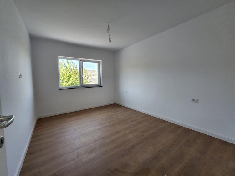 CASA INDIVIDUALA , VALEA ADANCA , 135MP UTILI , 430 MP TEREN