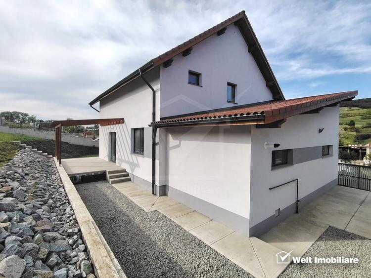 Casa individuala spatioasa–aer curat, liniste si confort in Popesti