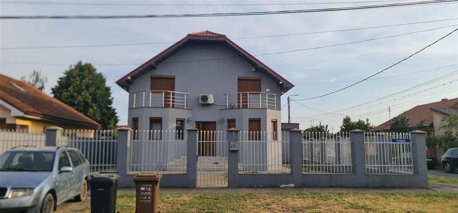 Vila P+M cu garaj inchis, in Bujac, pe colt