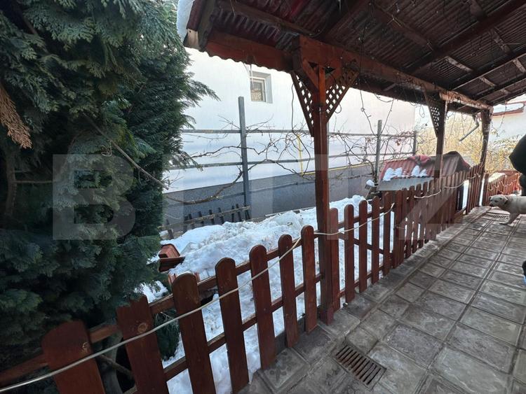 Casă individuală cu garaj, atelier, curte - zona Gh. Apostol, Hunedoara