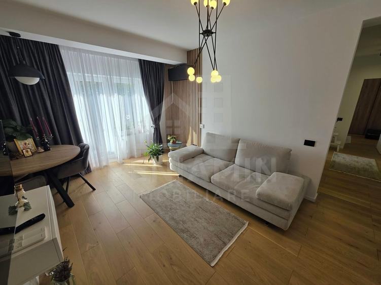 Apartament Superb 3 Camere- Ultracentral- Curte Privată 27mp-Parcare