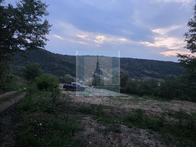 Teren intravilan de vanzare