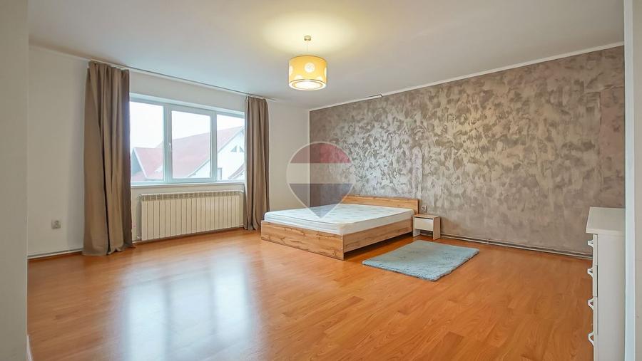 COMISION 0% | Apartament 4 camere + Curte | Zona Tractorul