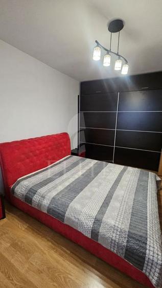 Apartament 3 camere în zona SALA SPORTURILOR