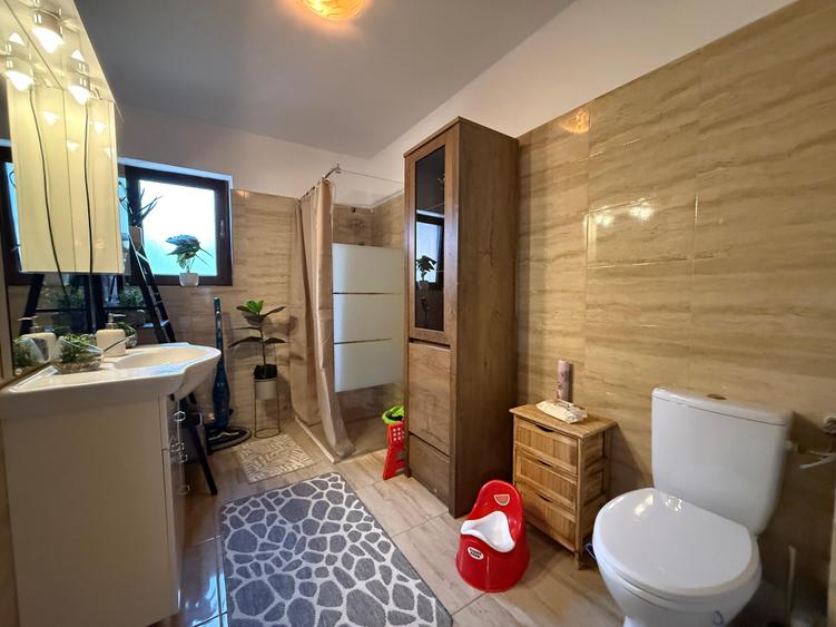 De vânzare | Casă 4 camere | Valea Lupului | Curte 200 mp | 195.000 € | Comision