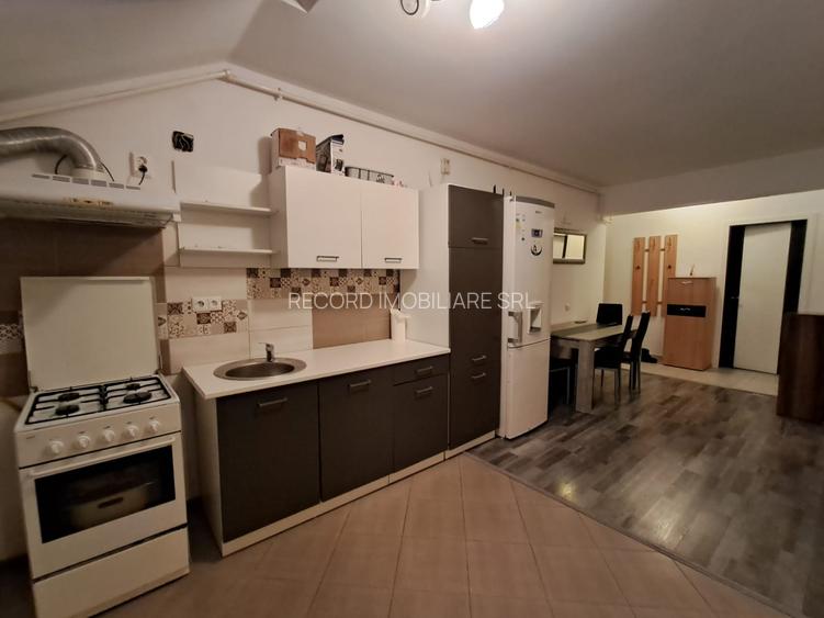 Apartament 3 camere,2 balcoane,parcare str.Florilor - 3