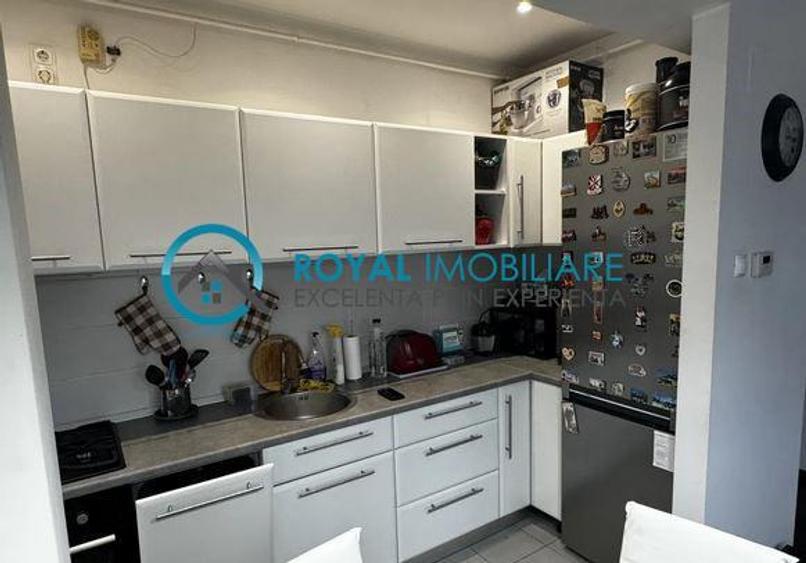 Royal Imobiliare - Vanzare Penthouse 4 camere zona Albert