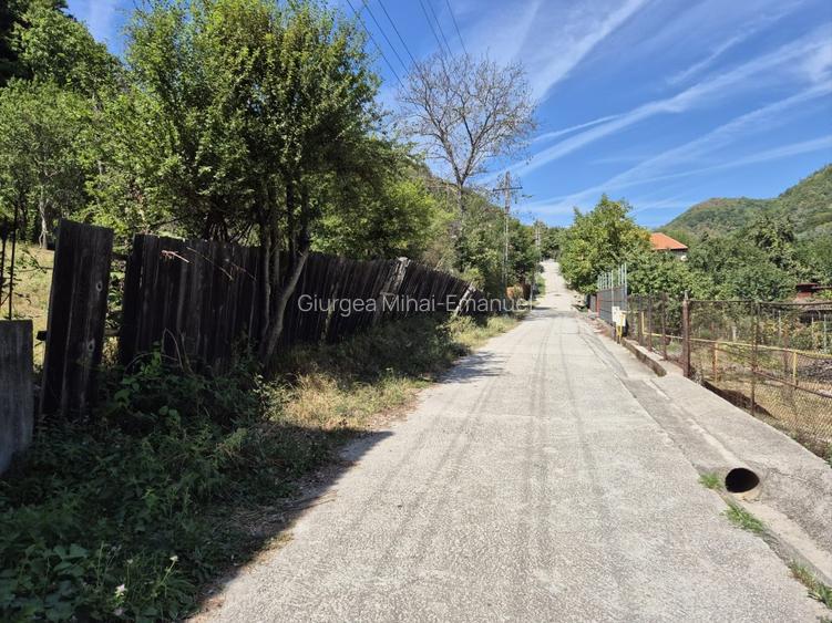 Casă de Vânzare în Băile Olănești Sat - Ideală pentru Locuință sau Afacere! - 3