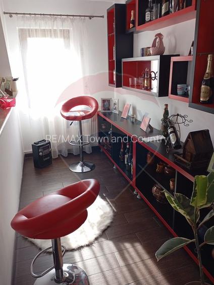 Casă / Vilă cu 7 camere de vânzare - 6