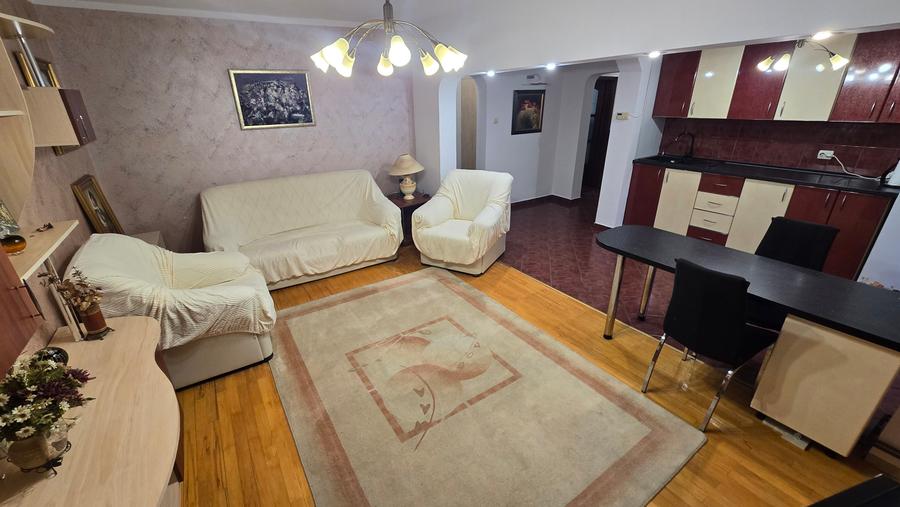 Apartament 4 camere de vanzare, etajul 1, Focsani