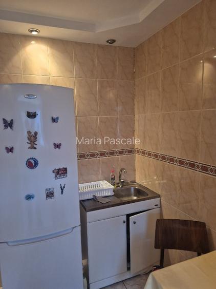De vânzare apartament cu 3 camere pe strada MARASESTI  - 6