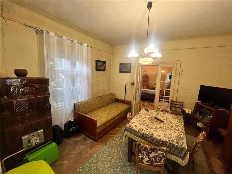 TEREN 1600MP CU CASA 5 CAMERE, SCHEII BRASOVULUI