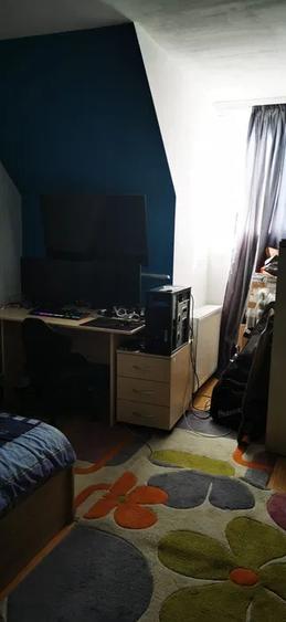 Apartament 4 camere in casa zona Central