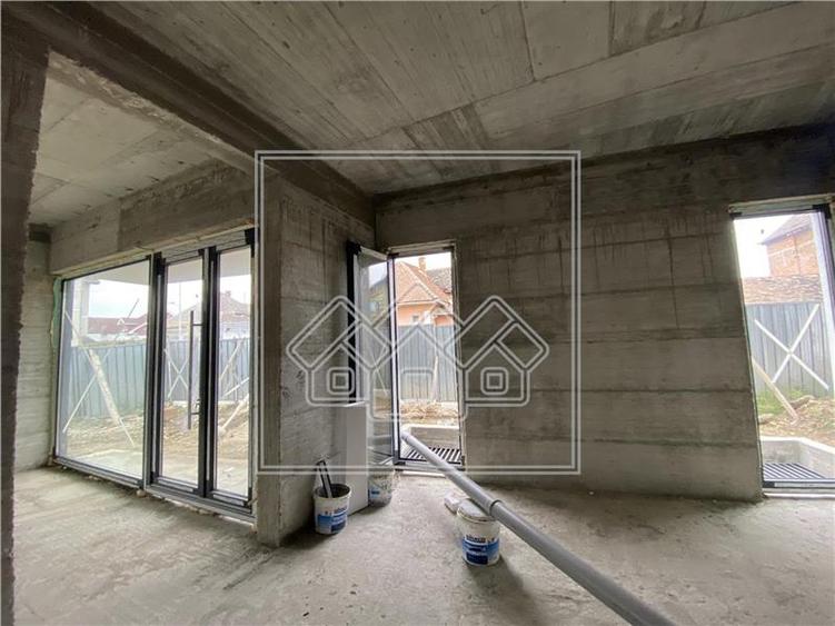 Spatiu comercial nou - 147 mpu - 3 locuri de parcare - Piata Cluj