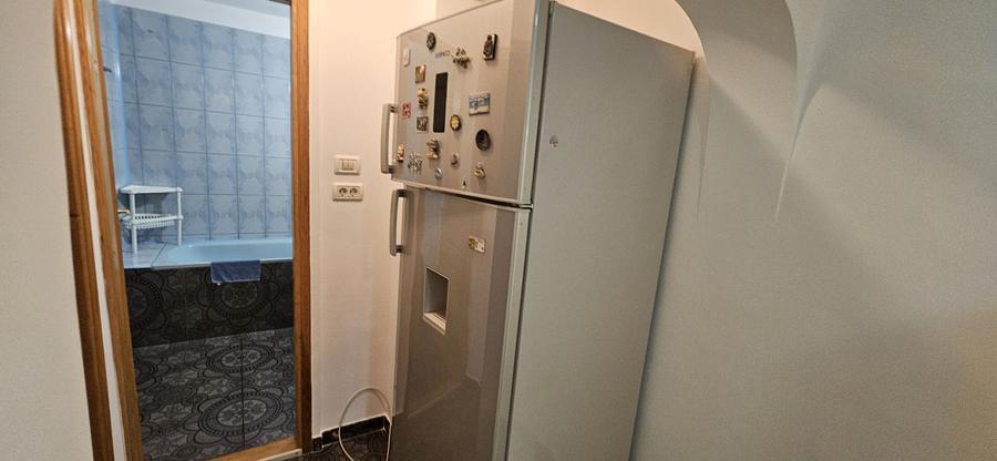 Apartament 3 camere de vânzare Crângași 75 mp bloc 1982