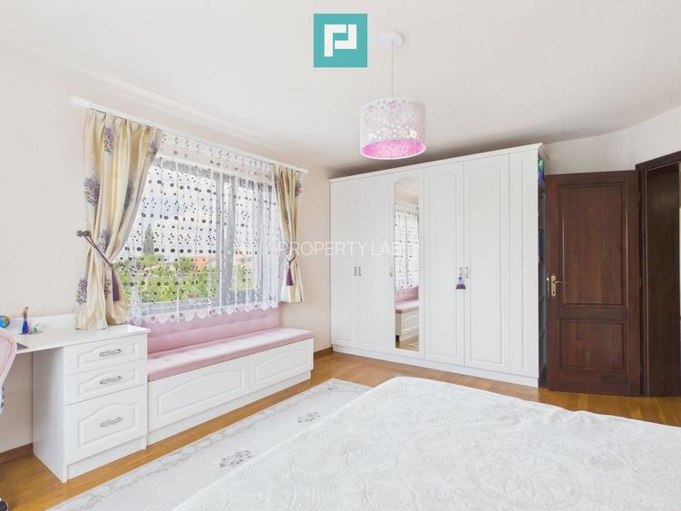 Vilă cu 6 camere de vânzare în zona Central - 38