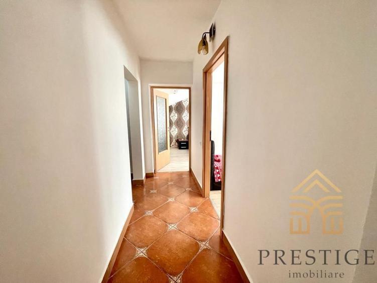 Apartament cu 3 camere de inchiriat in zona Dacia - Oradea