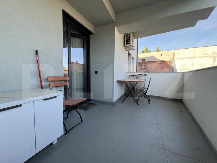 Apartament cu 2 camere de vânzare — Zonă Semicentrală, bloc nou