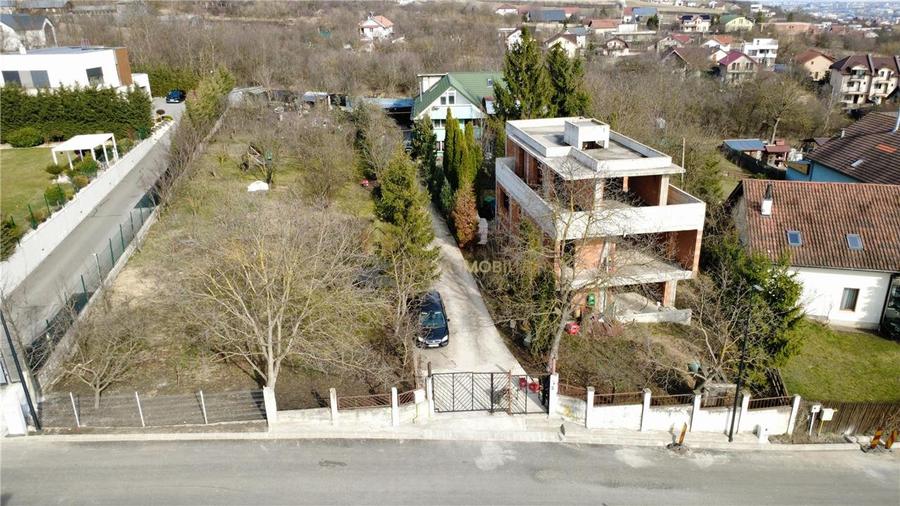 CASA 16 CAMERE TEREN 3259 DAMBUL ROTUND