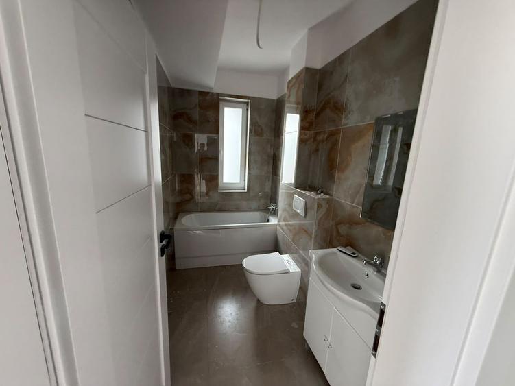 Apartament modern, prima închiriere, complet nou balcon generos