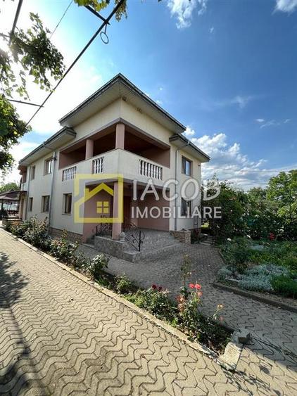 Vila P si 1E, teren 1000 mp, loc. Dumbrava, jud Bacau