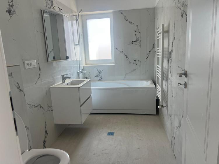Apartament cu 3 camere decomandat Platou Galata Cod 146199