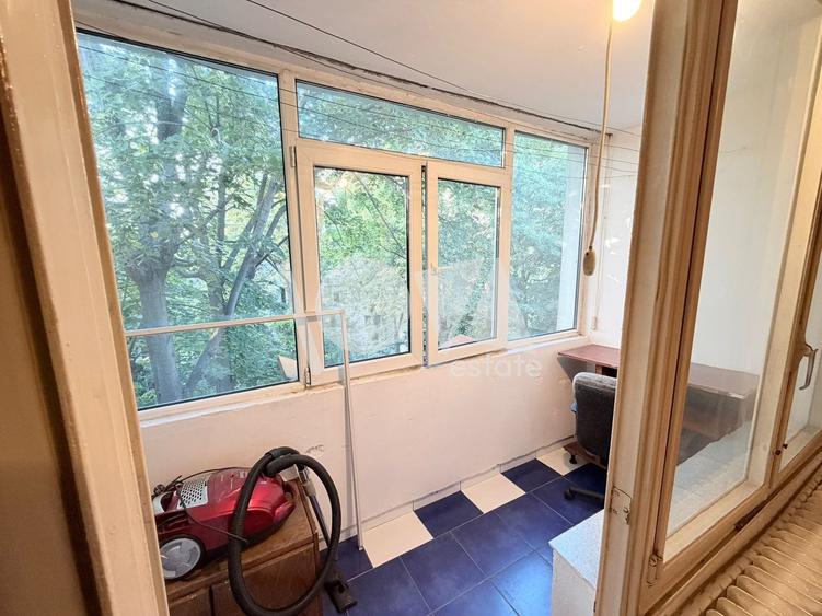 De vânzare: apartament 3 camere decomandat - metrou Valea Ialomitei