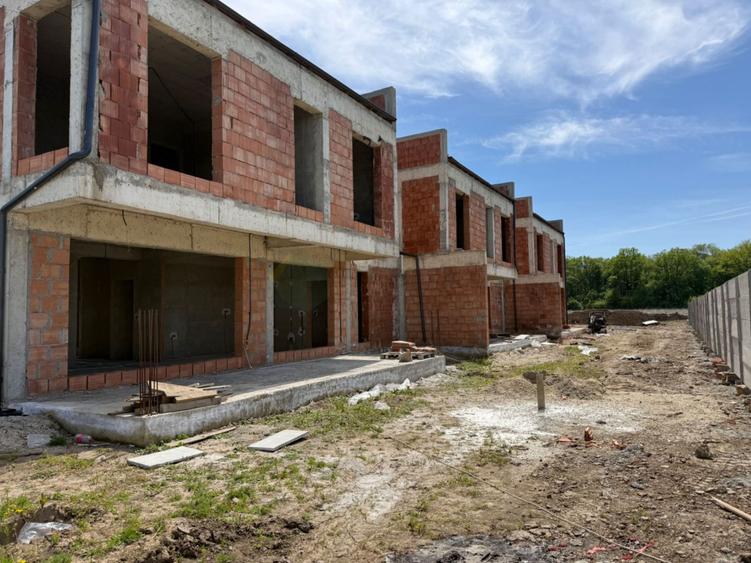 Eleganță și natură: vilă urbană exclusivistă în Tunari
