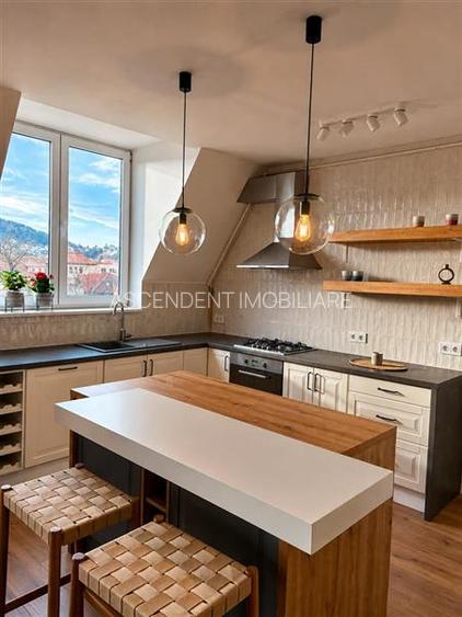 Penthouse duplex, prima inchiriere, 4 dormitoare, renovat recent, echipat, panor - 2