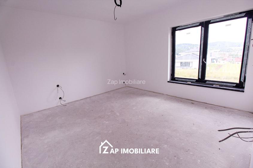Corunca - Casă Individuală P+1 - 5 Camere (4 Dormitoare) - Teren 490 mp - Semifi - 5