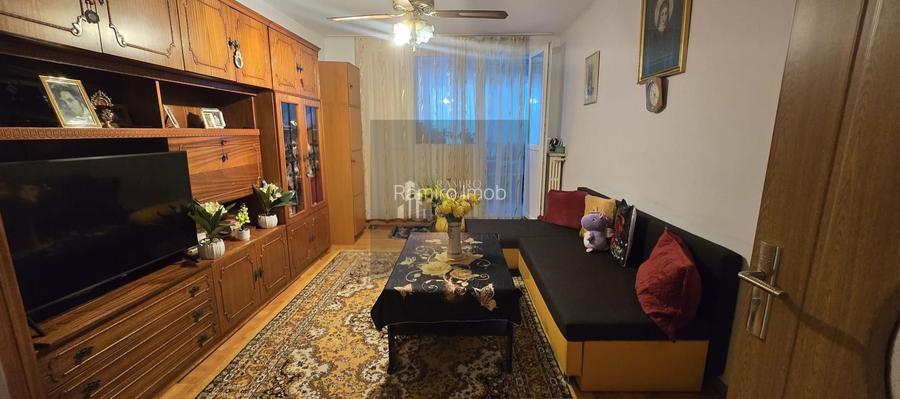 Apartament 3 camere/ 400 m Metrou N Grigorescu, decomandat, etaj 2/4 - 2