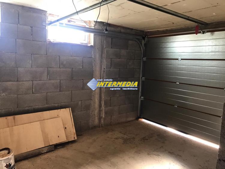 De vanzare Casa P+E+M cu 800 mp. teren, semifinisata, in Paclisa, cu utilitati