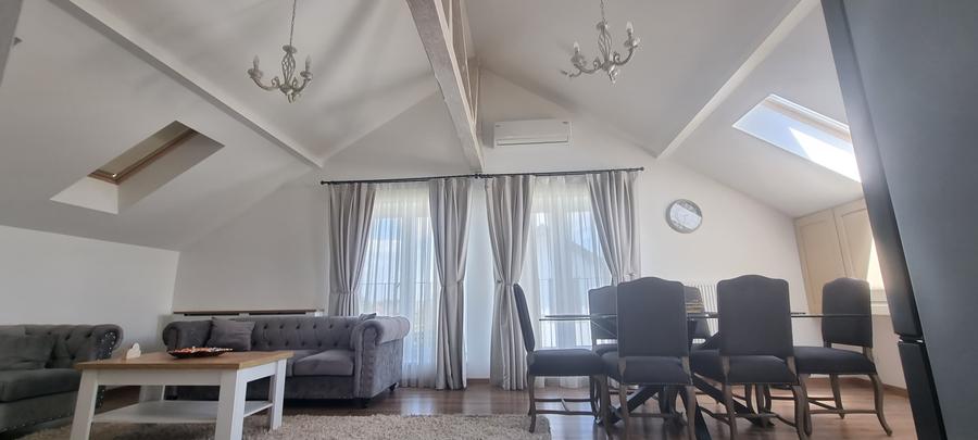 Apartament lux 3 camere, 103mp. in vila P+1+M ,utilat mobilat +curte cca 100mp!