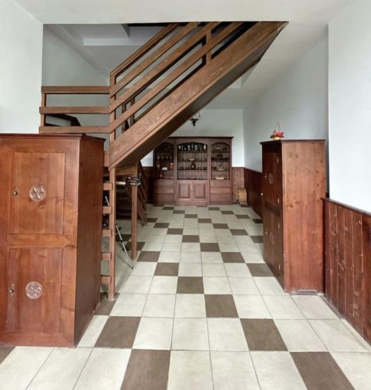 Vanzare vila noua mare (sau pensiune) la munte langa partia schi statiunea Ranca