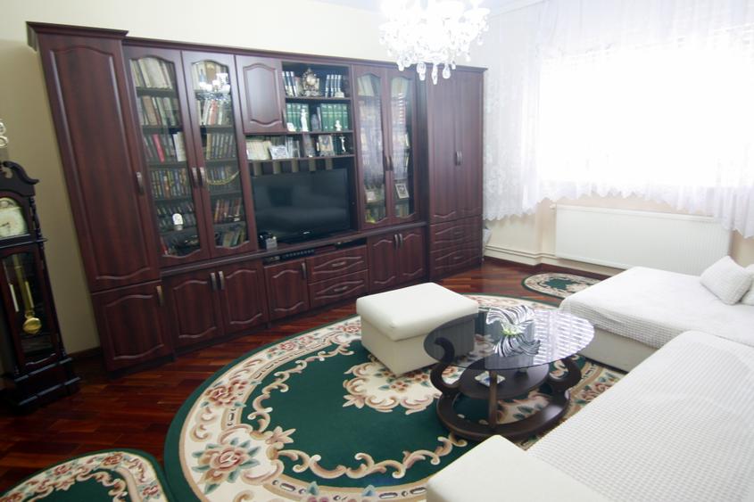 Casa Generoasa, in conditii excelente, complet mobilata si utilata