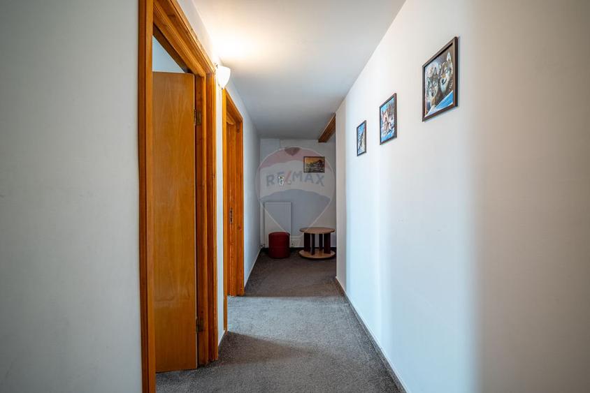 Apartament Busteni – Etaj Integral Vilă – 4 Camere