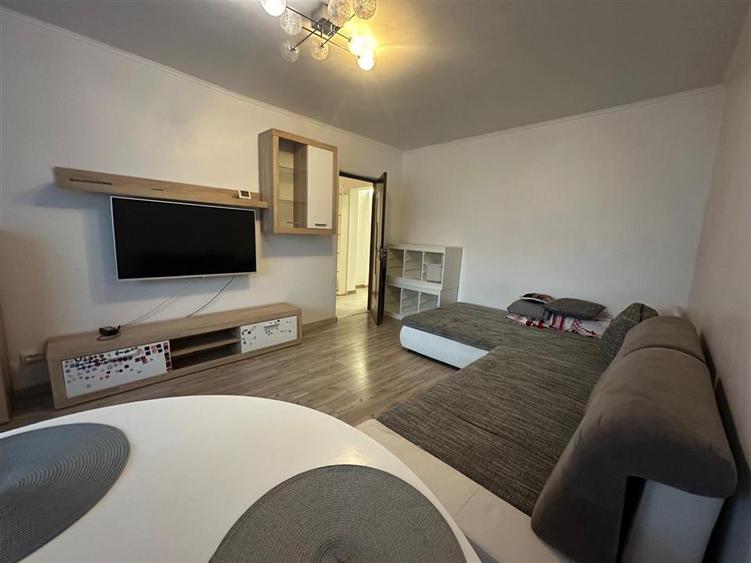Inchiriere Apartament cu 3 camere Decomandat Palas Mall