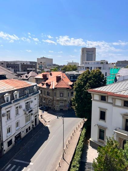 Vanzare apartament luminos de 2 camere, Strada Batistei DIRECT PROPRIETAR